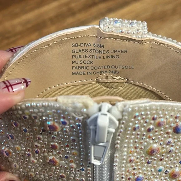 Betsy Johnson diva pearl booties. - Picture 3 of 7